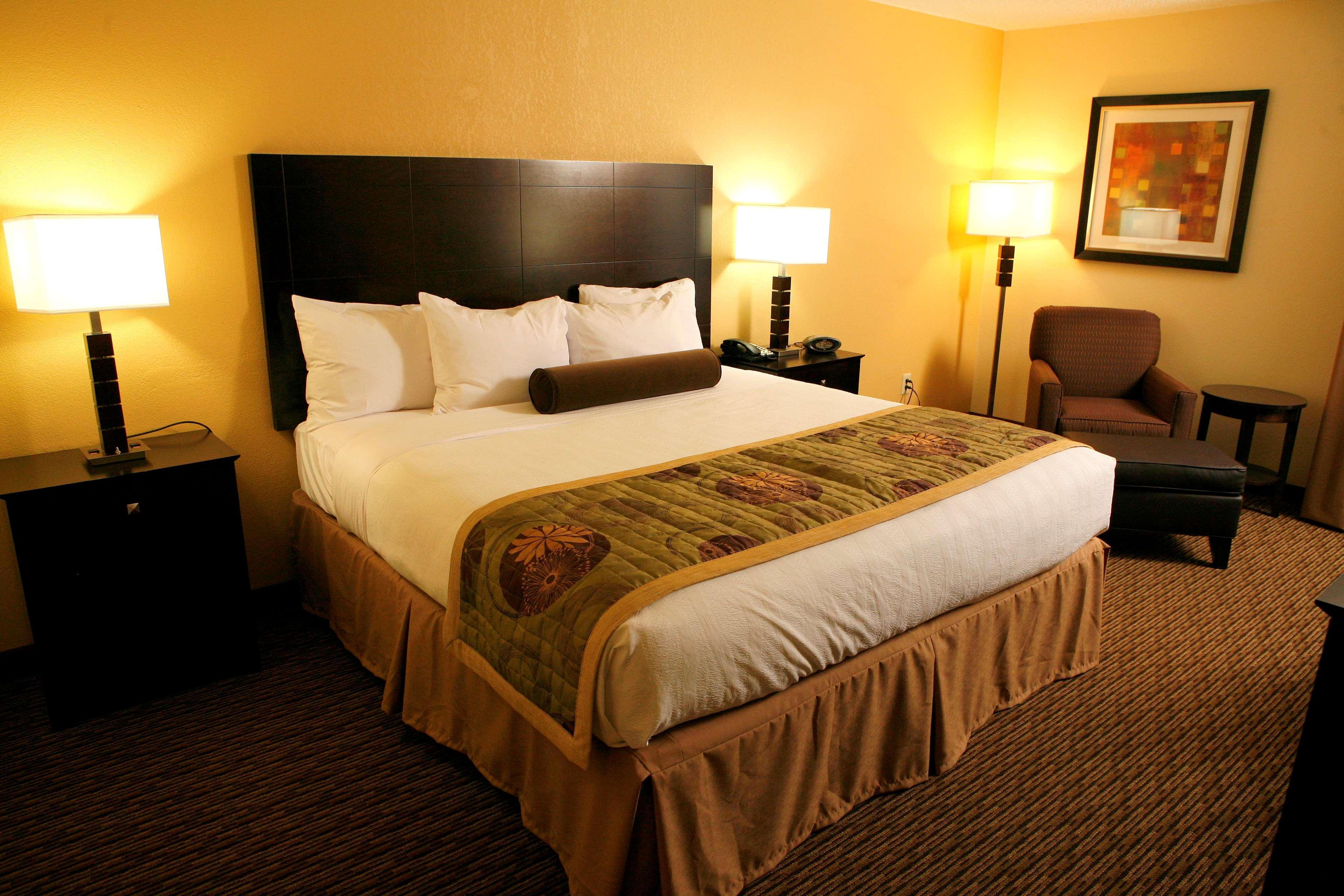 Best Western Plus Goldsboro Extérieur photo